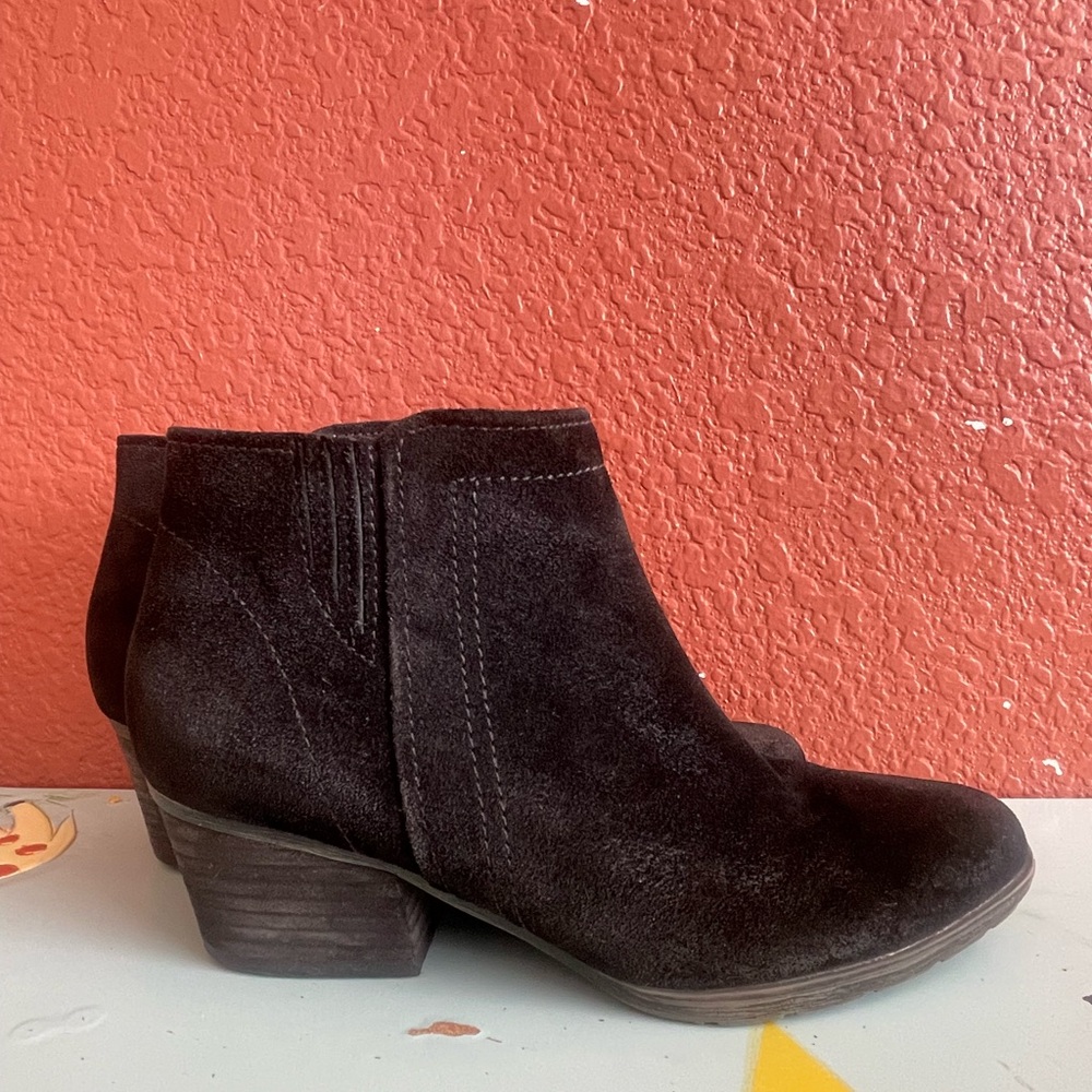 Blondo Black Suede Ankle Boots 5.5
